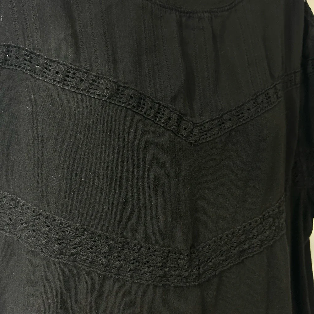 Free People We The Free Dorothy Tee in black cotton with lace trim - Picture 4 of 7